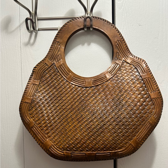 Chic Tan Woven Vegan Tote & Leather Carved Coin Purse